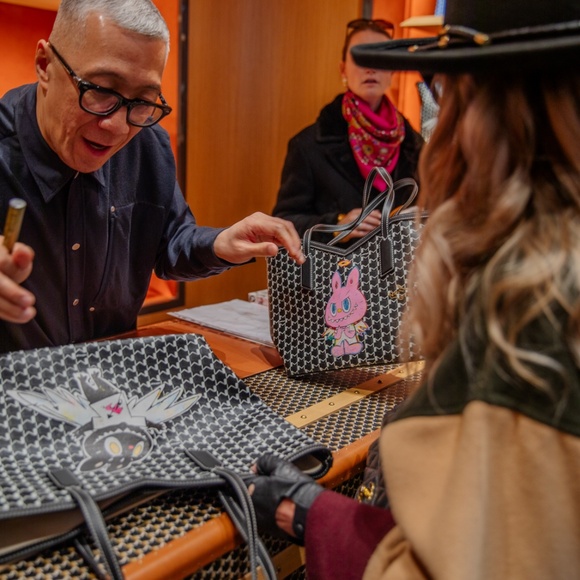 SIGNED BY ARTIST MOYNAT x KASING LUNG Collection M Tote Bag NEW Limited Edition - Picture 11 of 17